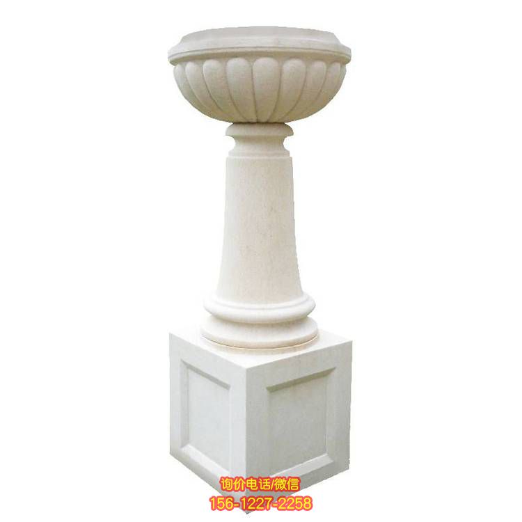 優雅而精致的石雕花盆雕塑