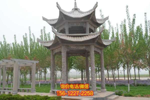 涼亭景區(qū)雕塑，豐富環(huán)境美感