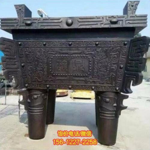 仿古青銅雕塑，給人以古雅之美