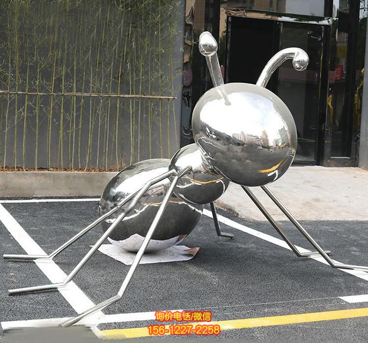 別墅園林景區擺放鏡面不銹鋼螞蟻雕塑