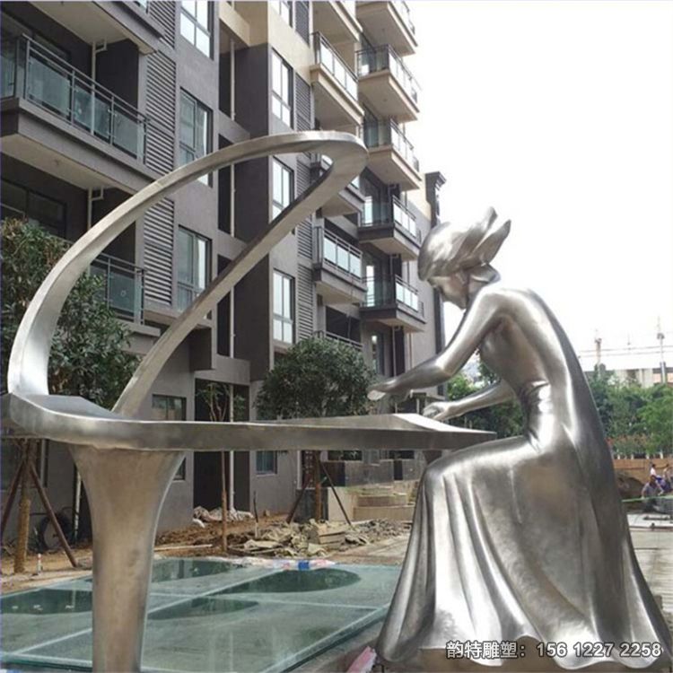 彈鋼琴雕塑03 彈鋼琴雕塑03