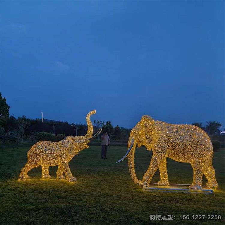 不銹鋼抽象鏤空象雕塑，不銹鋼發光象雕塑廠家