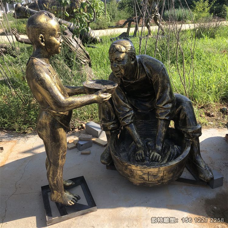 玻璃鋼洗衣服人物雕塑，農(nóng)村民俗人物雕塑定制