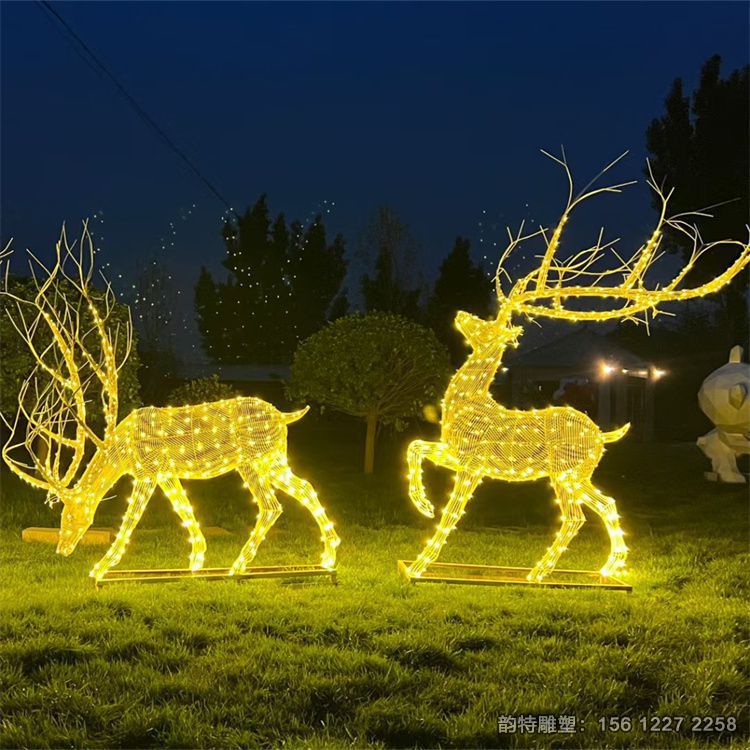 草地鏤空鹿雕塑 不銹鋼發光鹿雕塑實拍圖