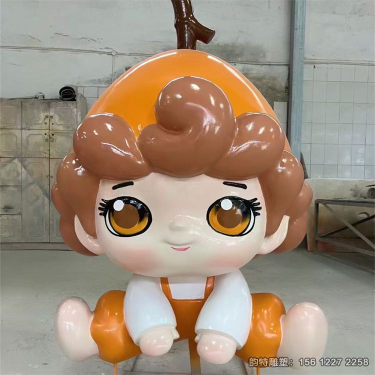 枇杷卡通雕塑車間實(shí)拍圖 玻璃鋼卡通雕塑廠家